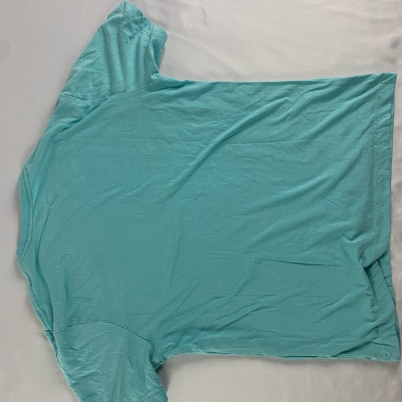 Izod T-shirt - Picture 2 of 4